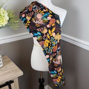 Lularoe Floral Geo Tall and Curvy leggings